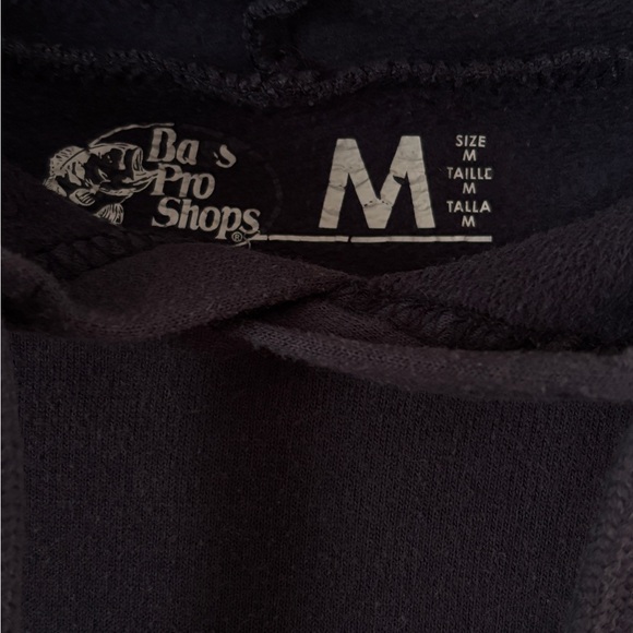 Bass Pro Shops Black Sweatshirt with Logo - Picture 2 of 2
